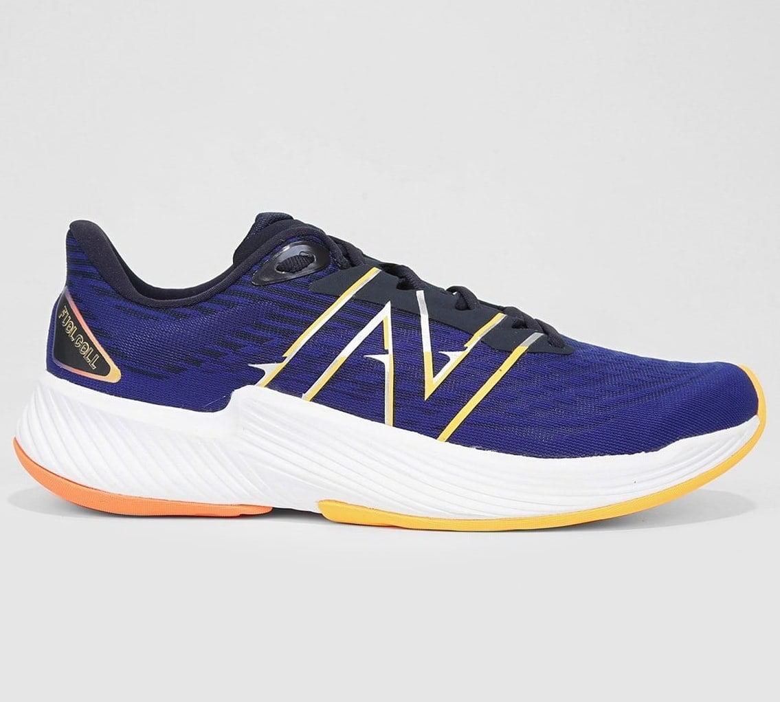 Foto do tênis New Balance FuelCell Prism v2